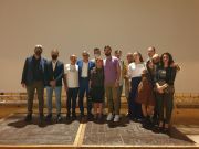 b_180_160_16777215_00_images_Rota_e_il_Sindaco_Quinci_con_alcuni_protagonisti_di_Centootto_e_parte_della_troupe.jpg